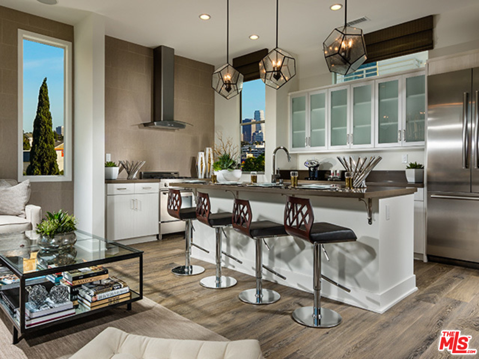 2201 Tom Mix Road Los Angeles, CA 90026 - Photo 4 of 5
