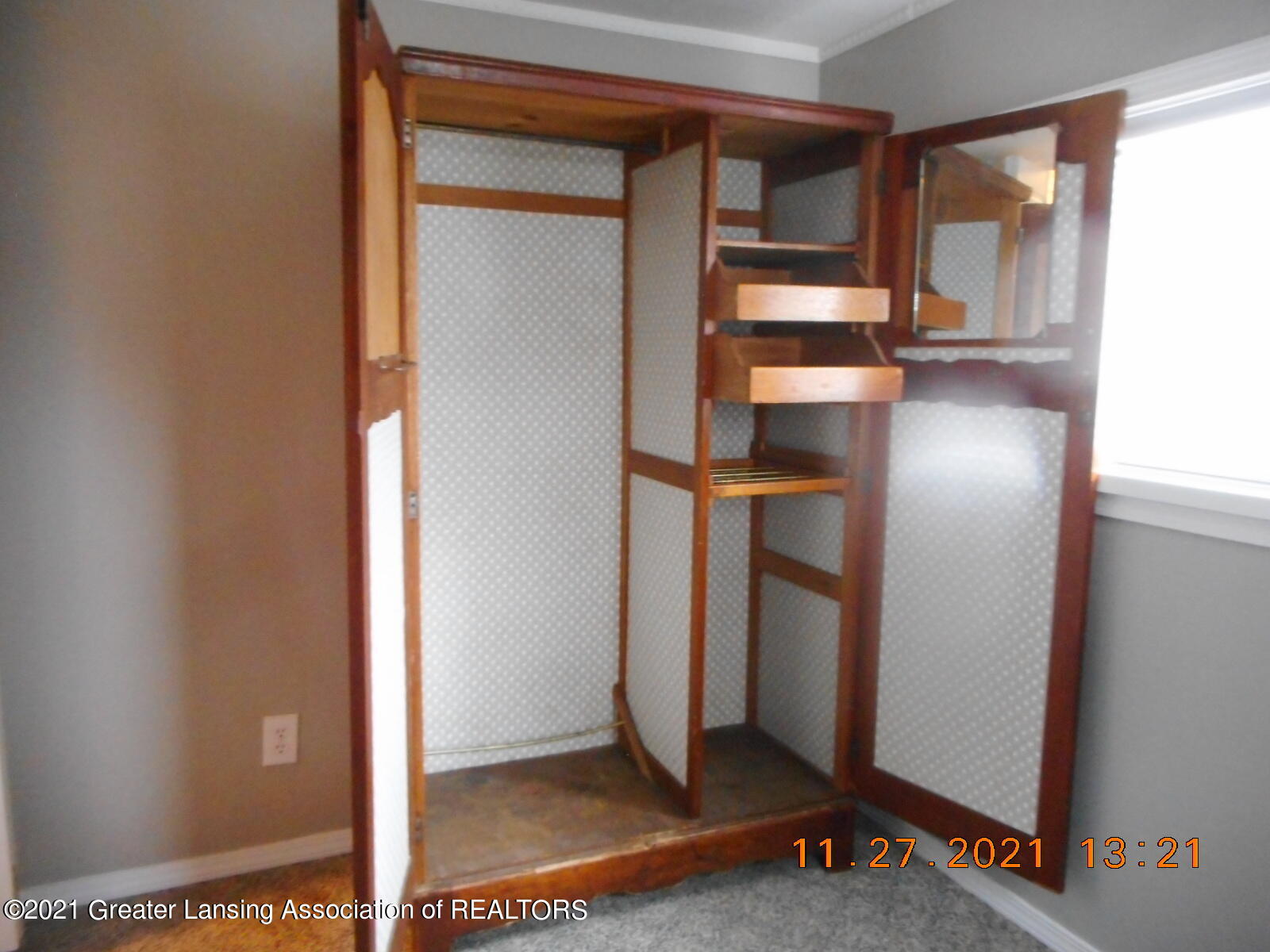 346 Stoner Road Lansing, MI 48917 - Photo 12 of 42 DSCN3911