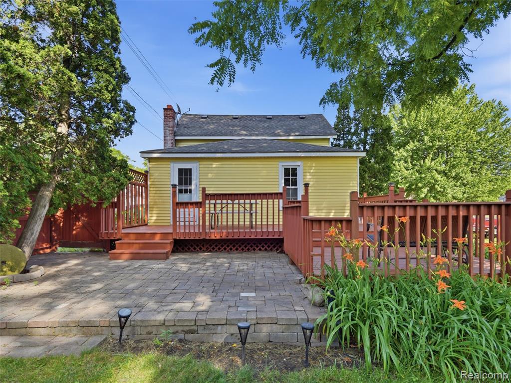 216 Bush Street Howell, MI 48843 - Photo 23 of 35