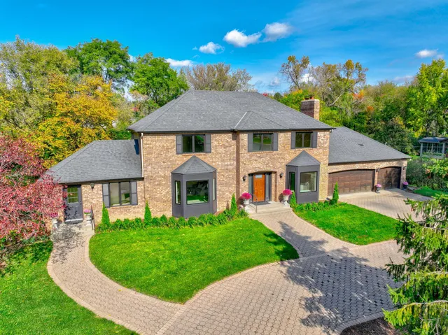 $995,000 | 679 Marie Avenue West, Mendota Heights, MN 55118