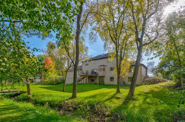 $895,000 | 679 Marie Avenue West, Mendota Heights, MN 55118