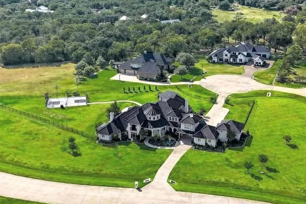 $1,895,000 | 811 Noble Champions Way, Bartonville, TX 76226
