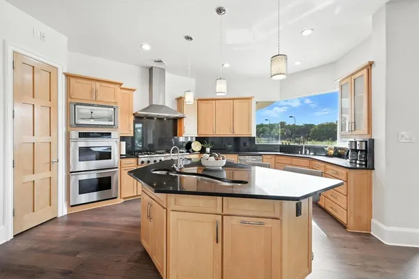 $1,895,000 | 811 Noble Champions Way, Bartonville, TX 76226