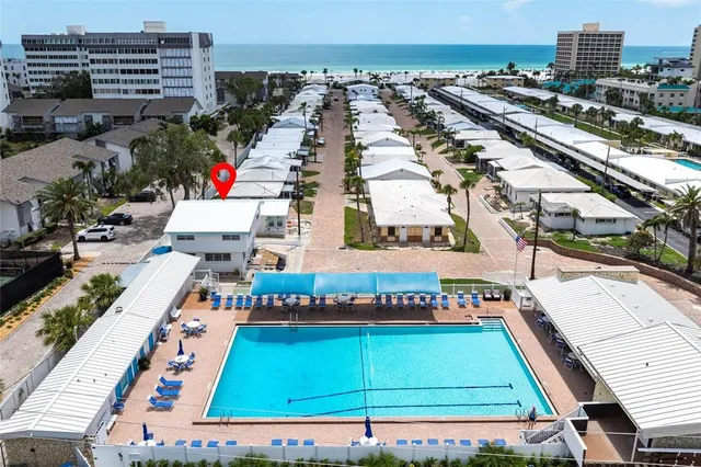 a picture of a tennis court