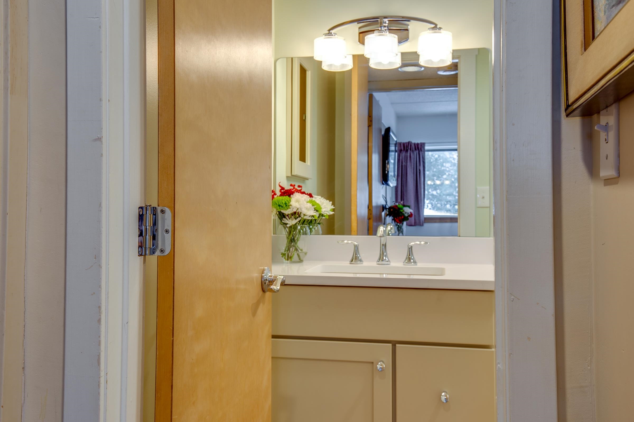 259 Old Mill Road, Unit D8 Killington, VT 05751 - Photo 15 of 21 Gallery Image 15