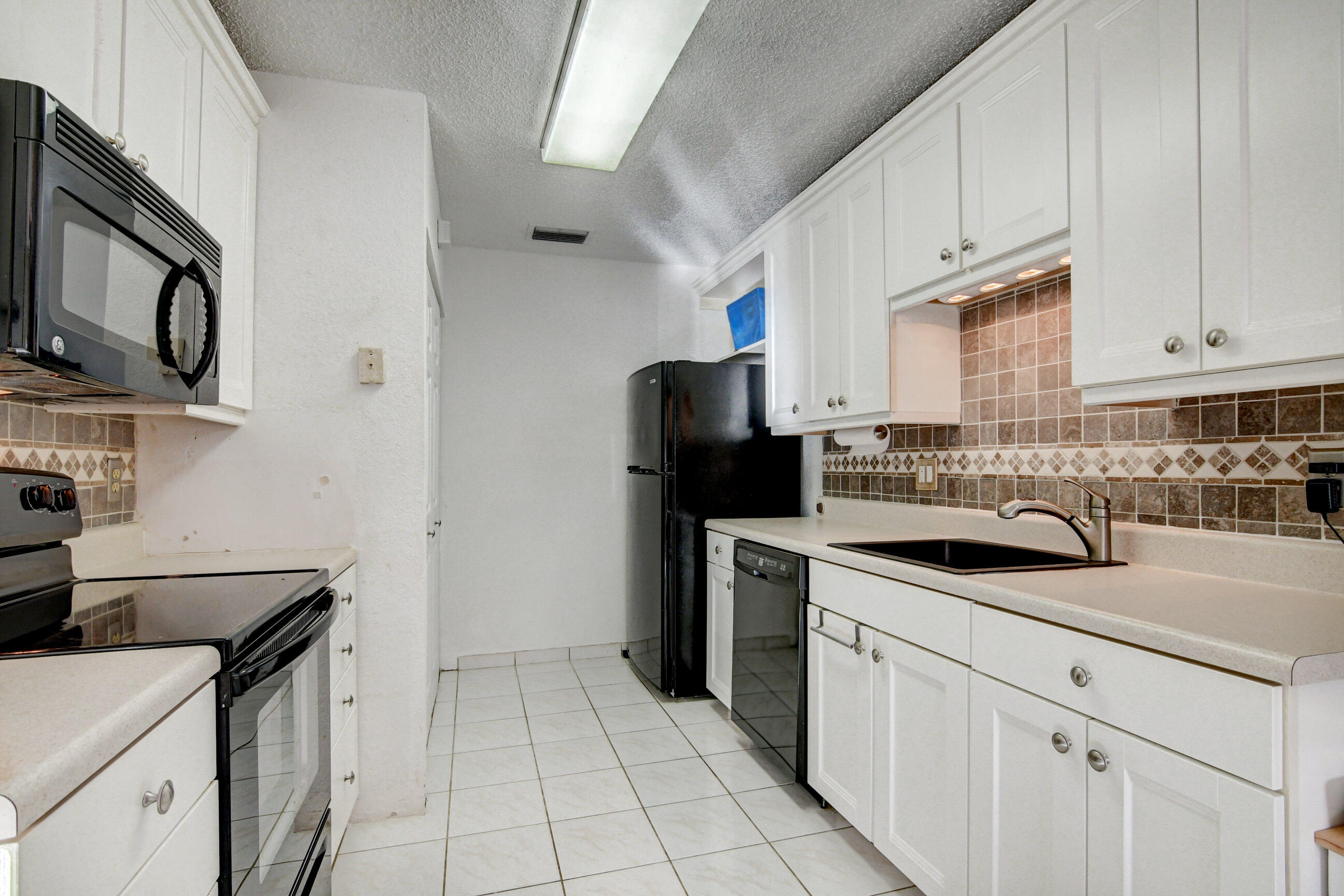 14596 Candy Way Delray Beach, FL 33484 - Photo 6 of 60 KITCHEN