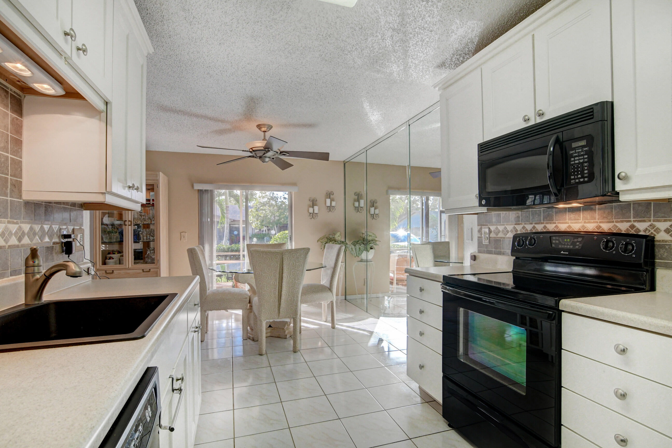 14596 Candy Way Delray Beach, FL 33484 - Photo 7 of 60 EAT-IN KITCHE
