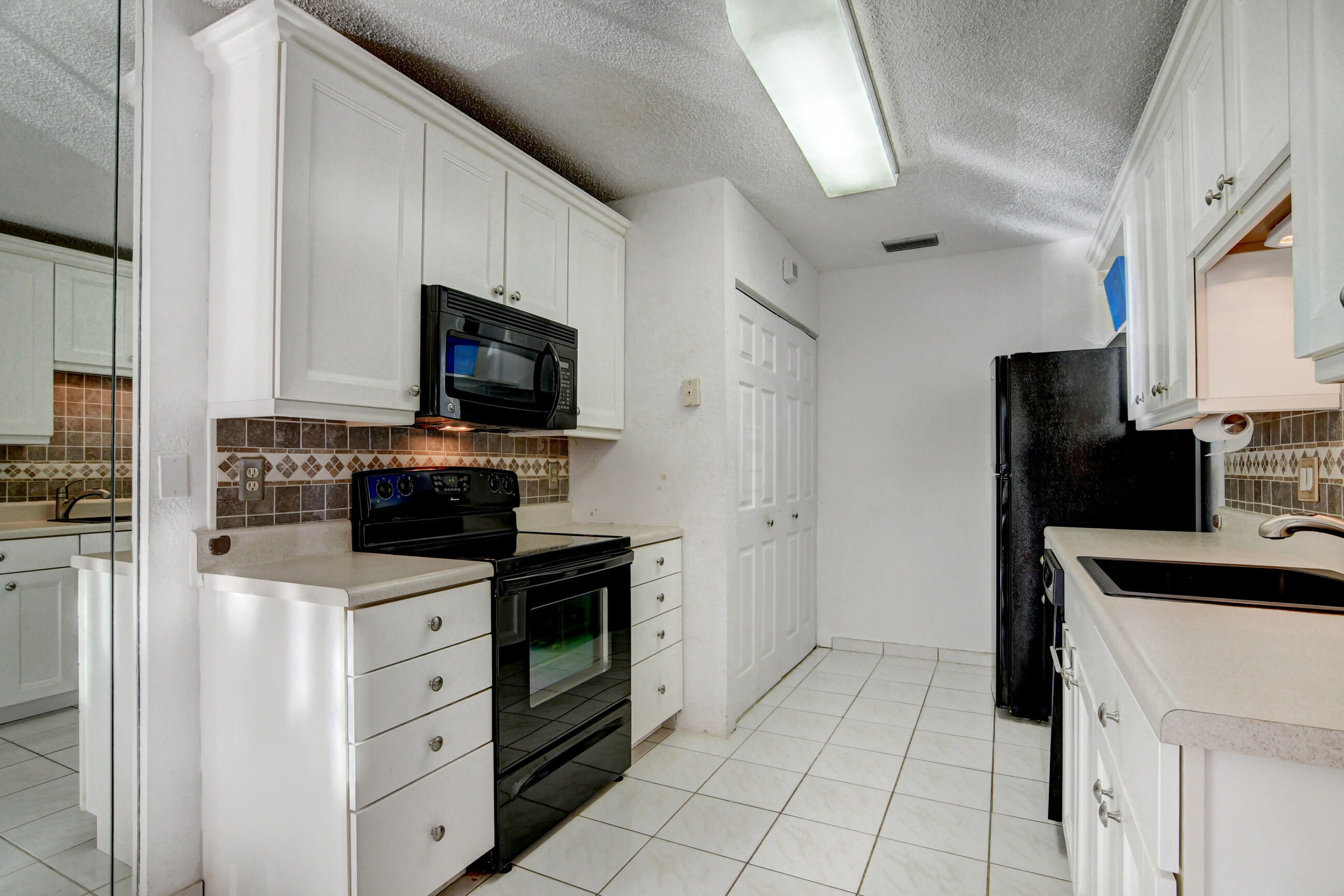 14596 Candy Way Delray Beach, FL 33484 - Photo 8 of 60 KITCHEN