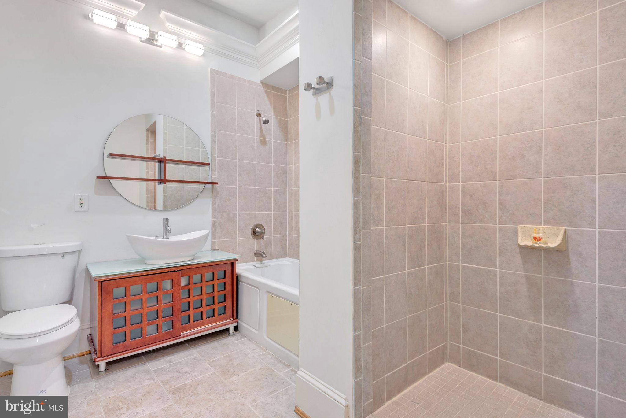 936 Madison Street Northwest, Unit 201 Washington, DC 20011 - Photo 7 of 13