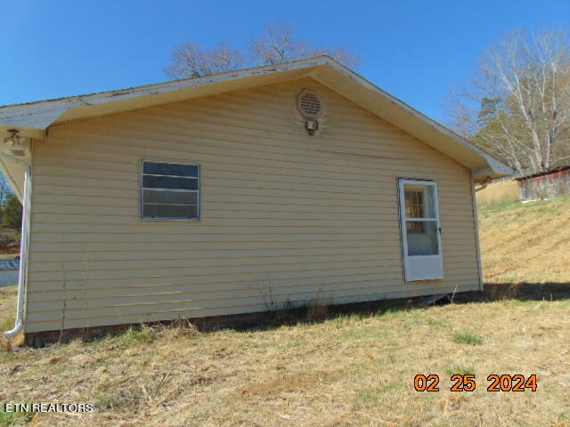 157 McSpadden Road Vonore, TN 37885 - Photo 3 of 17 Right Side