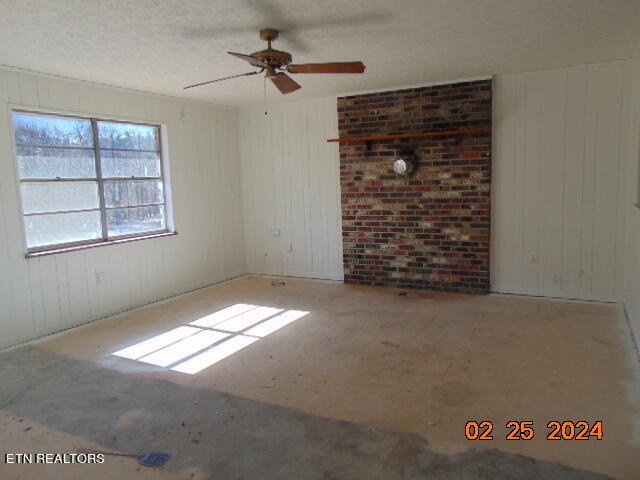157 McSpadden Road Vonore, TN 37885 - Photo 5 of 17 Living Room