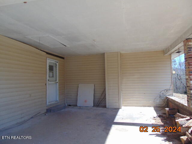157 McSpadden Road Vonore, TN 37885 - Photo 6 of 17 Carport