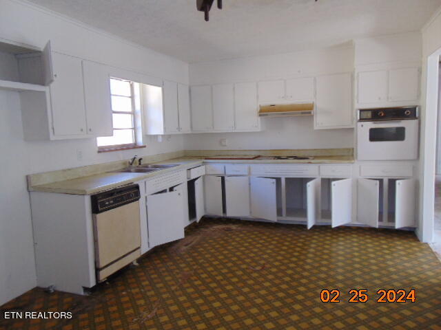 157 McSpadden Road Vonore, TN 37885 - Photo 7 of 17 Kitchen