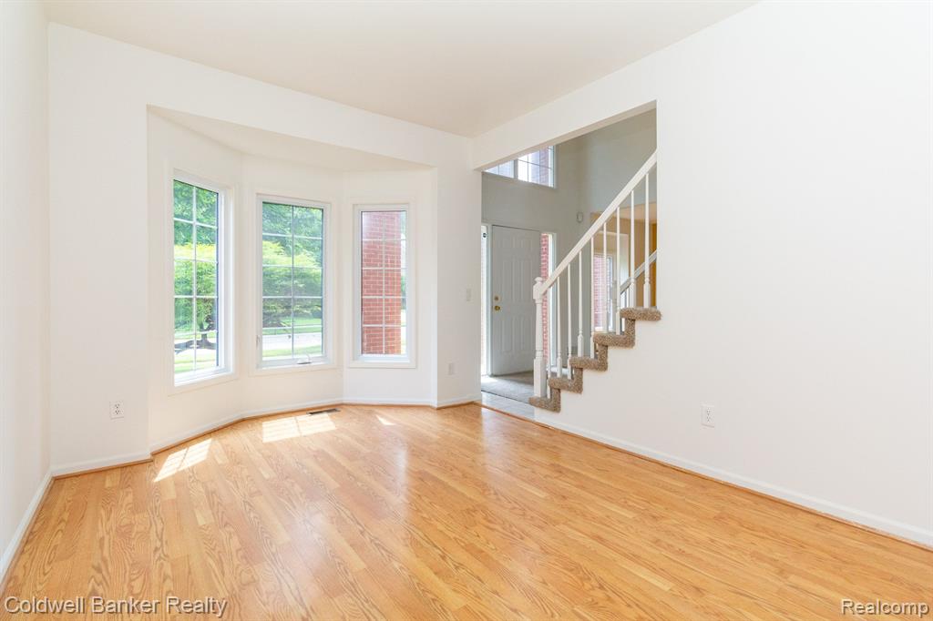 3870 Beechcrest Road Rochester Hills, MI 48309 - Photo 7 of 47
