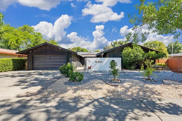 $1,200,000 | 2107 Amador Avenue, Davis, CA 95616