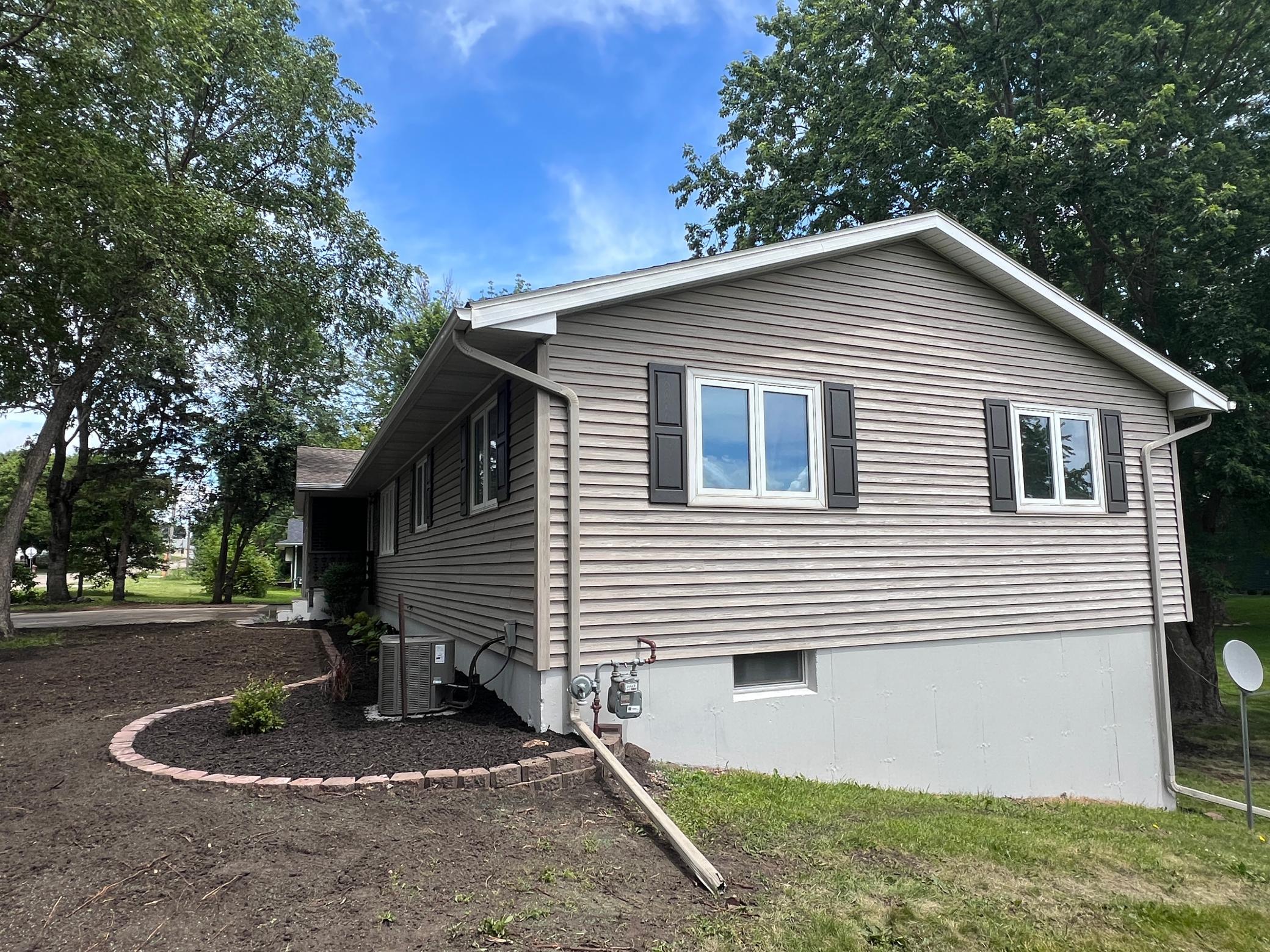 703 3rd Street South Ellendale, MN 56026 - Photo 6 of 37