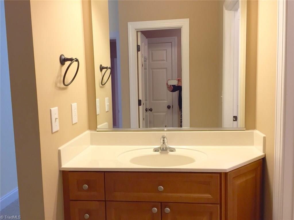 137 Pebble Rdg Lane Winston-Salem, NC 27104 - Photo 16 of 24 Gallery Image 16
