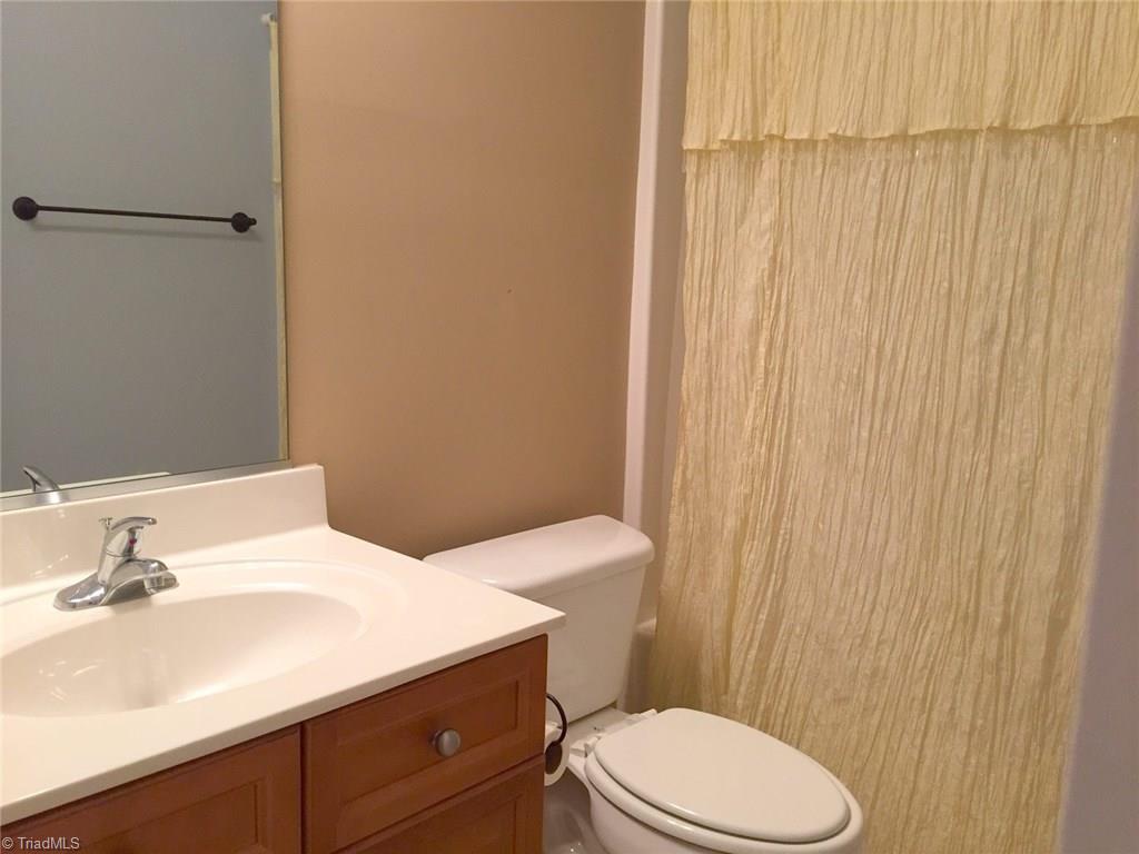 137 Pebble Rdg Lane Winston-Salem, NC 27104 - Photo 20 of 24 Gallery Image 20