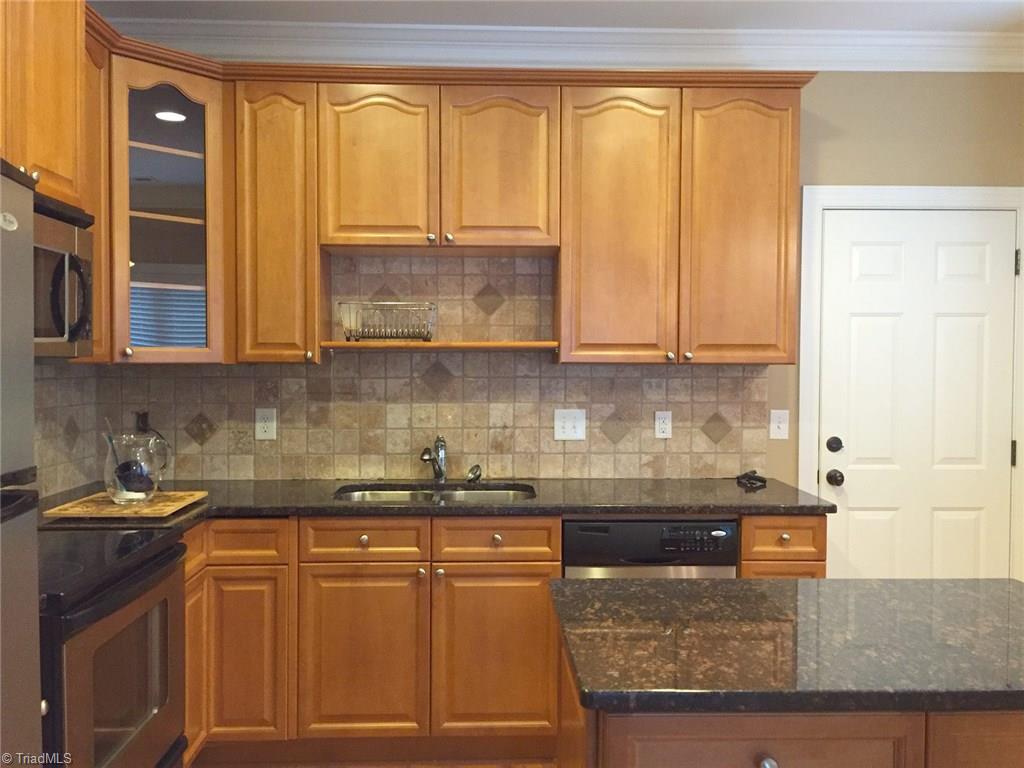 137 Pebble Rdg Lane Winston-Salem, NC 27104 - Photo 7 of 24 Gallery Image 7