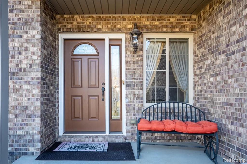 2168 East Shore Drive Rochester Hills, MI 48307 - Photo 3 of 52