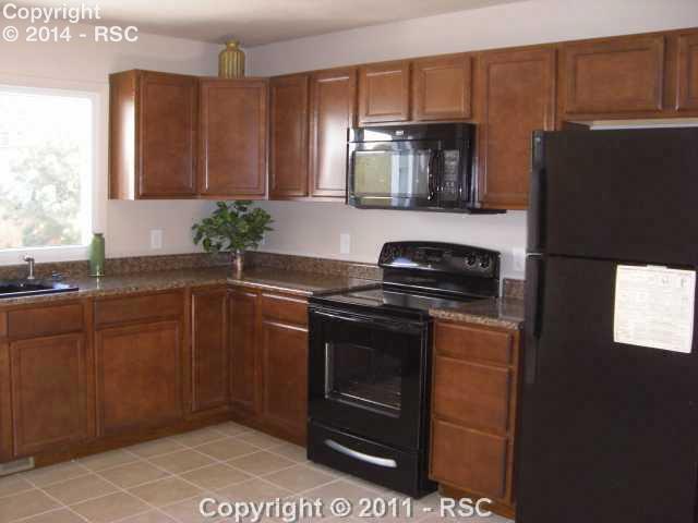 2475 Yorktown Road Colorado Springs, CO 80907 - Photo 5 of 10
