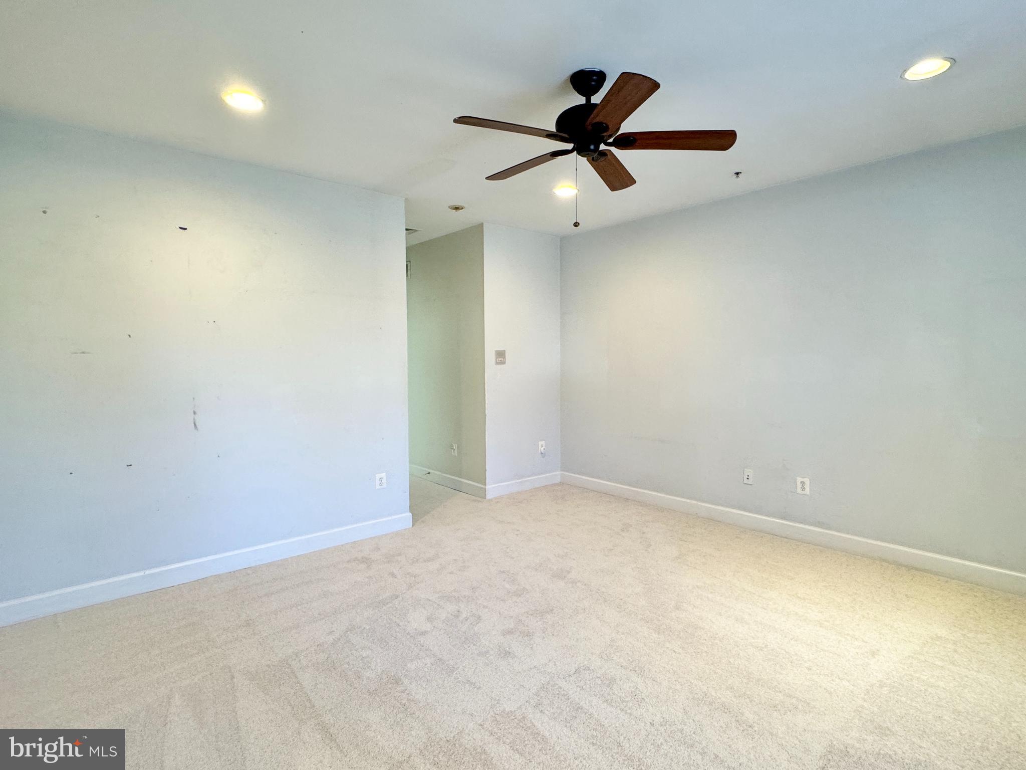 2396 Brookmoor Lane, Unit 401A Woodbridge, VA 22191 - Photo 13 of 26 an empty room