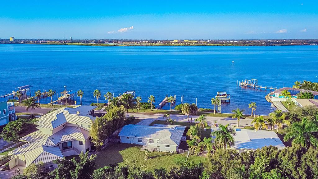 2008 Riverside Drive East Bradenton, FL 34208 - Photo 1 of 1