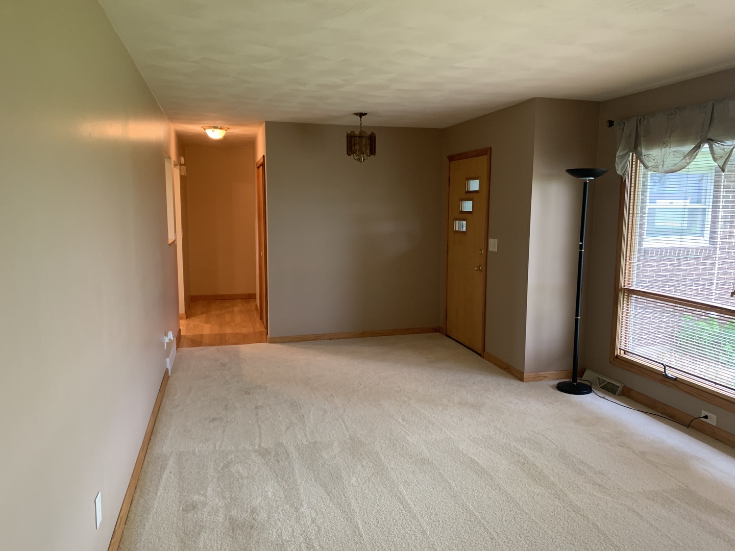 1753 Maples Road Dixon, IL 61021 - Photo 4 of 9