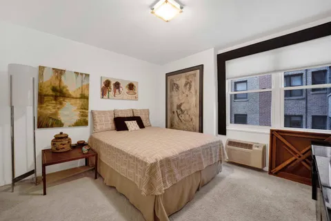 $440,000 | 850 North Dewitt Place, Unit 7K, Chicago, IL 60611