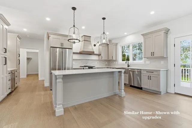 $1,449,950 | 10 Mcdermott Road, Hampton, NH 03842