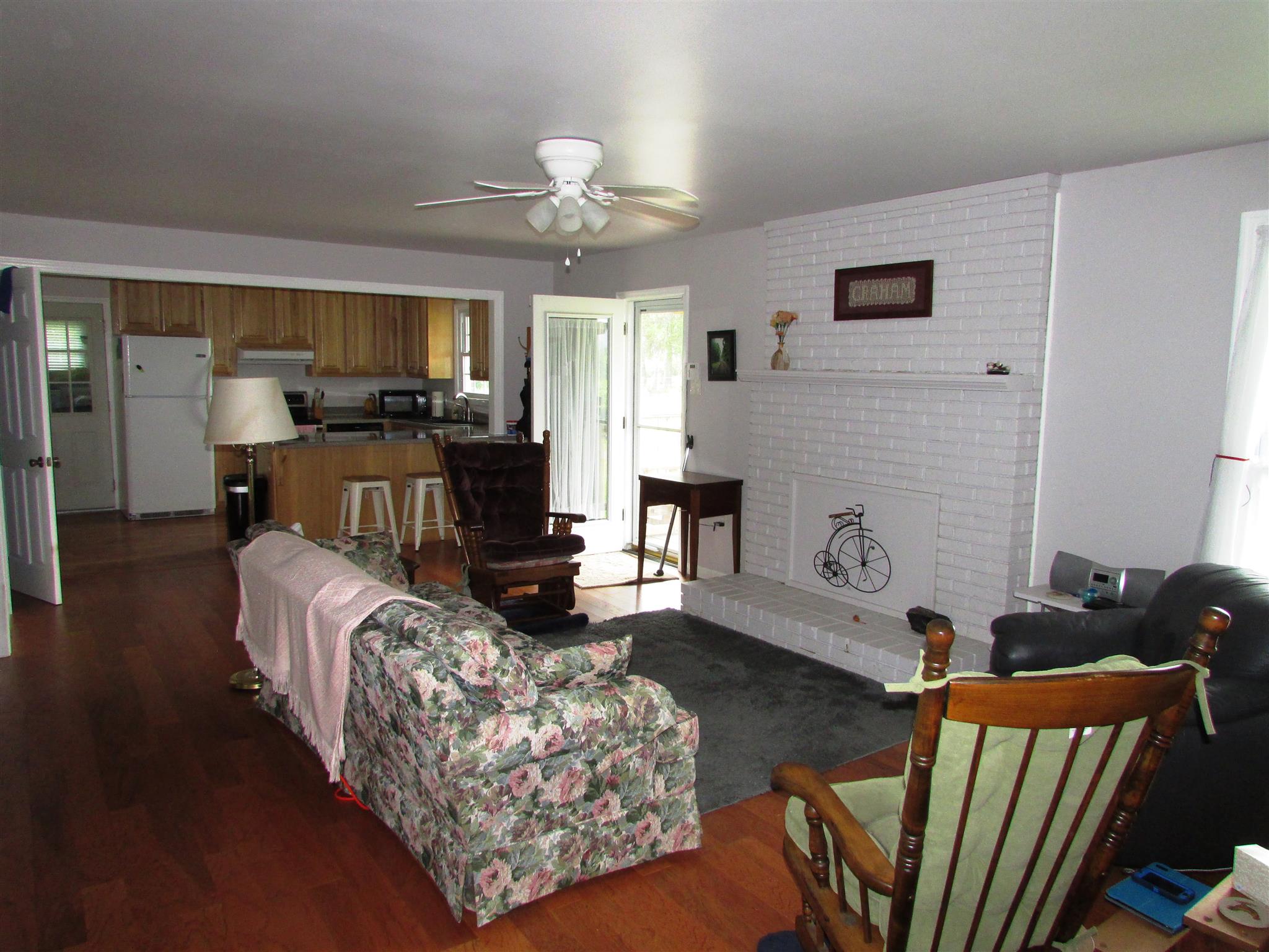 745 New Hope Road Alexandria, TN 37012 - Photo 3 of 30 ...And across the living room...
