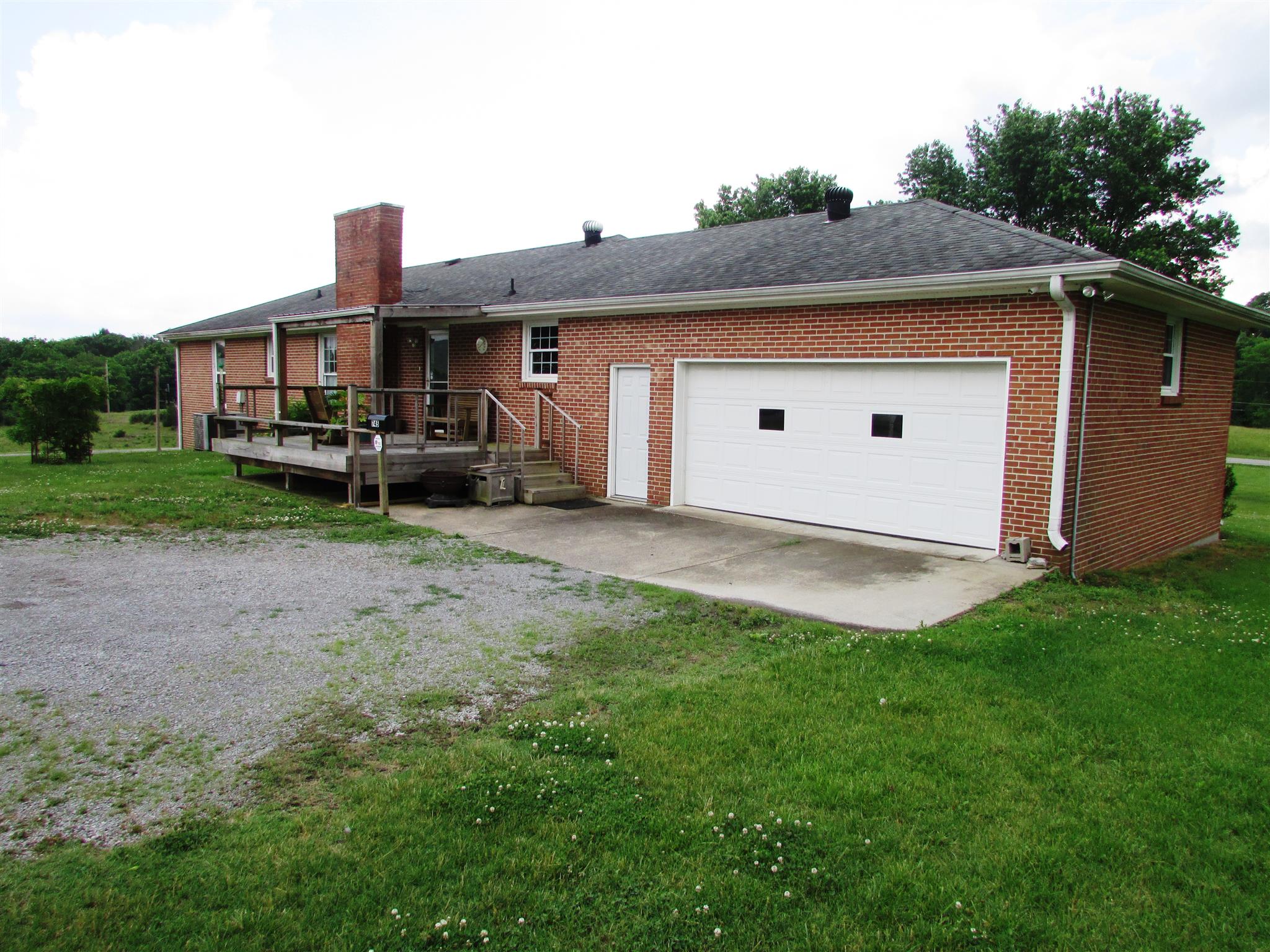 745 New Hope Road Alexandria, TN 37012 - Photo 26 of 30 Main level garage #2
