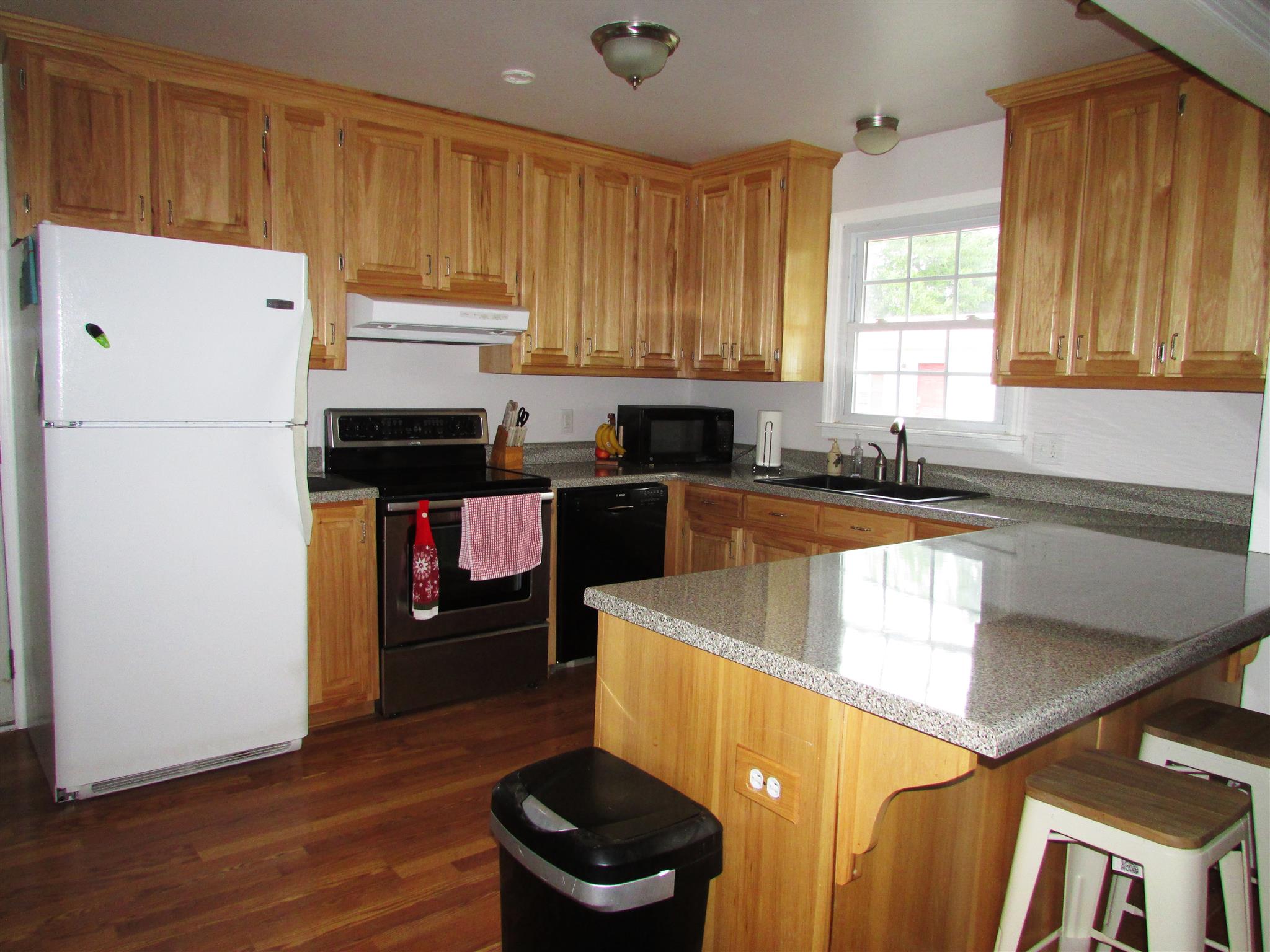 745 New Hope Road Alexandria, TN 37012 - Photo 4 of 30 ....To a large renovated kitchen.