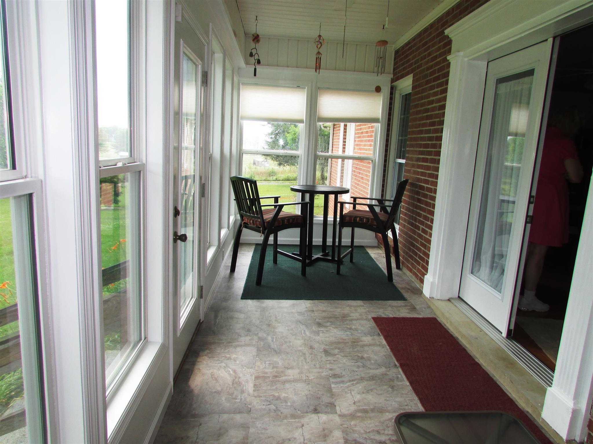 745 New Hope Road Alexandria, TN 37012 - Photo 8 of 30 Florida room is perfect!