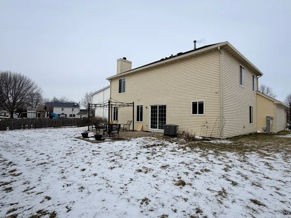 $405,000 | 2811 Imperial Valley Trail, Aurora, IL 60503
