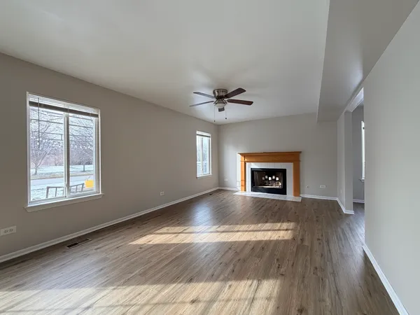 $405,000 | 2811 Imperial Valley Trail, Aurora, IL 60503