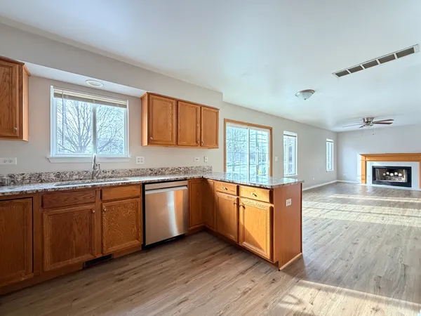 $405,000 | 2811 Imperial Valley Trail, Aurora, IL 60503