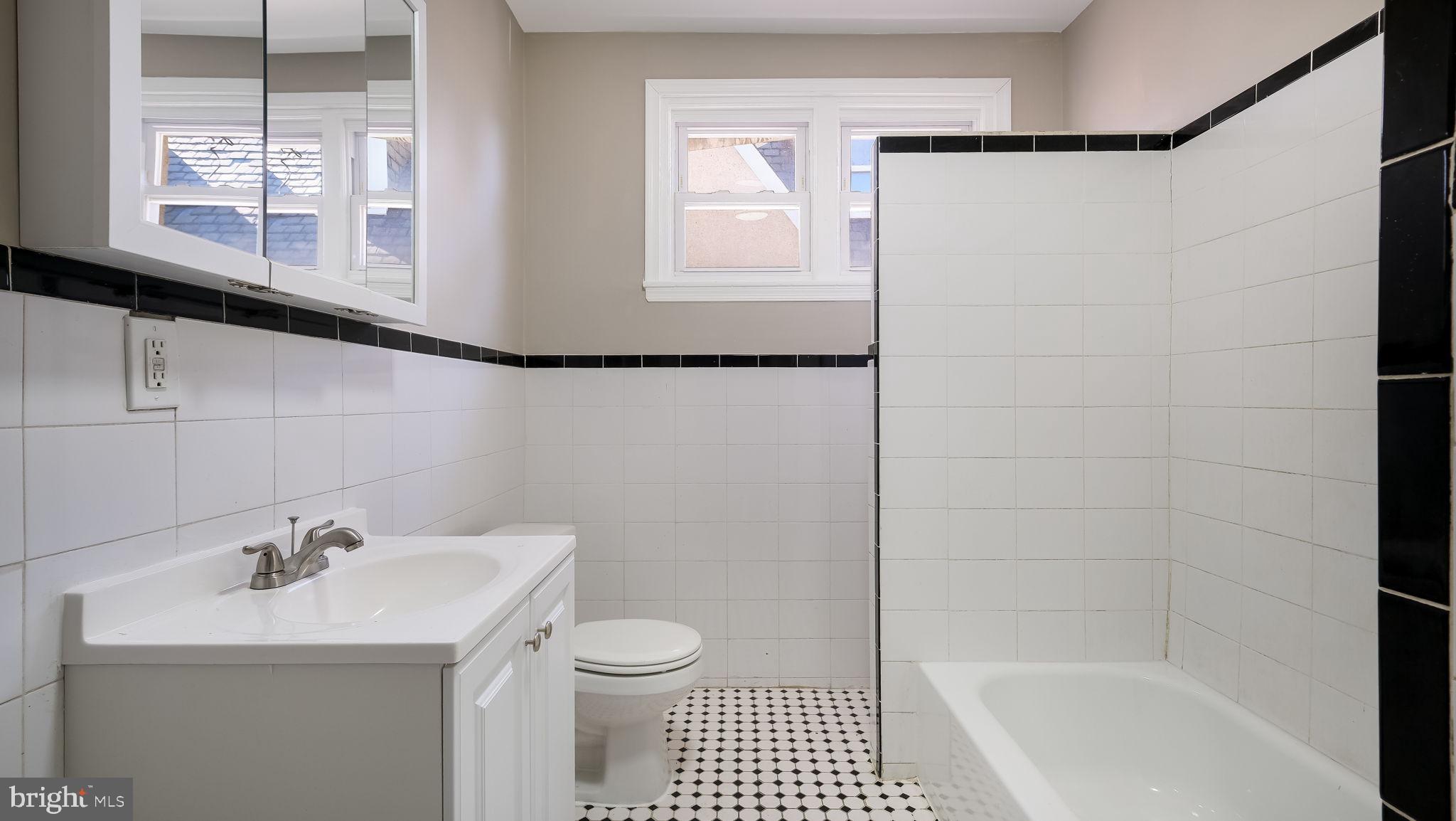 5344 Gainor Road Philadelphia, PA 19131 - Photo 18 of 30 Gallery Image 18