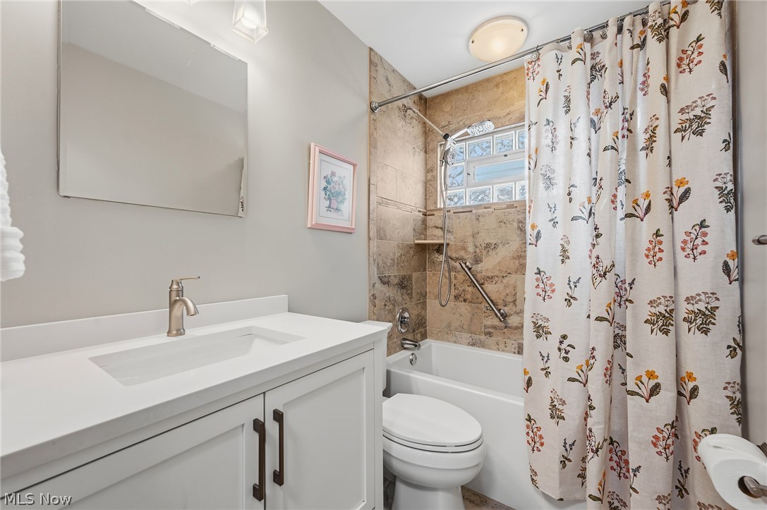 6684 Bonnieview Road Cleveland, OH 44143 - Photo 15 of 29