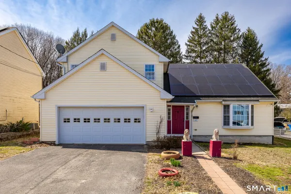 $369,900 | 147 Eastern Avenue, Waterbury, CT 06708