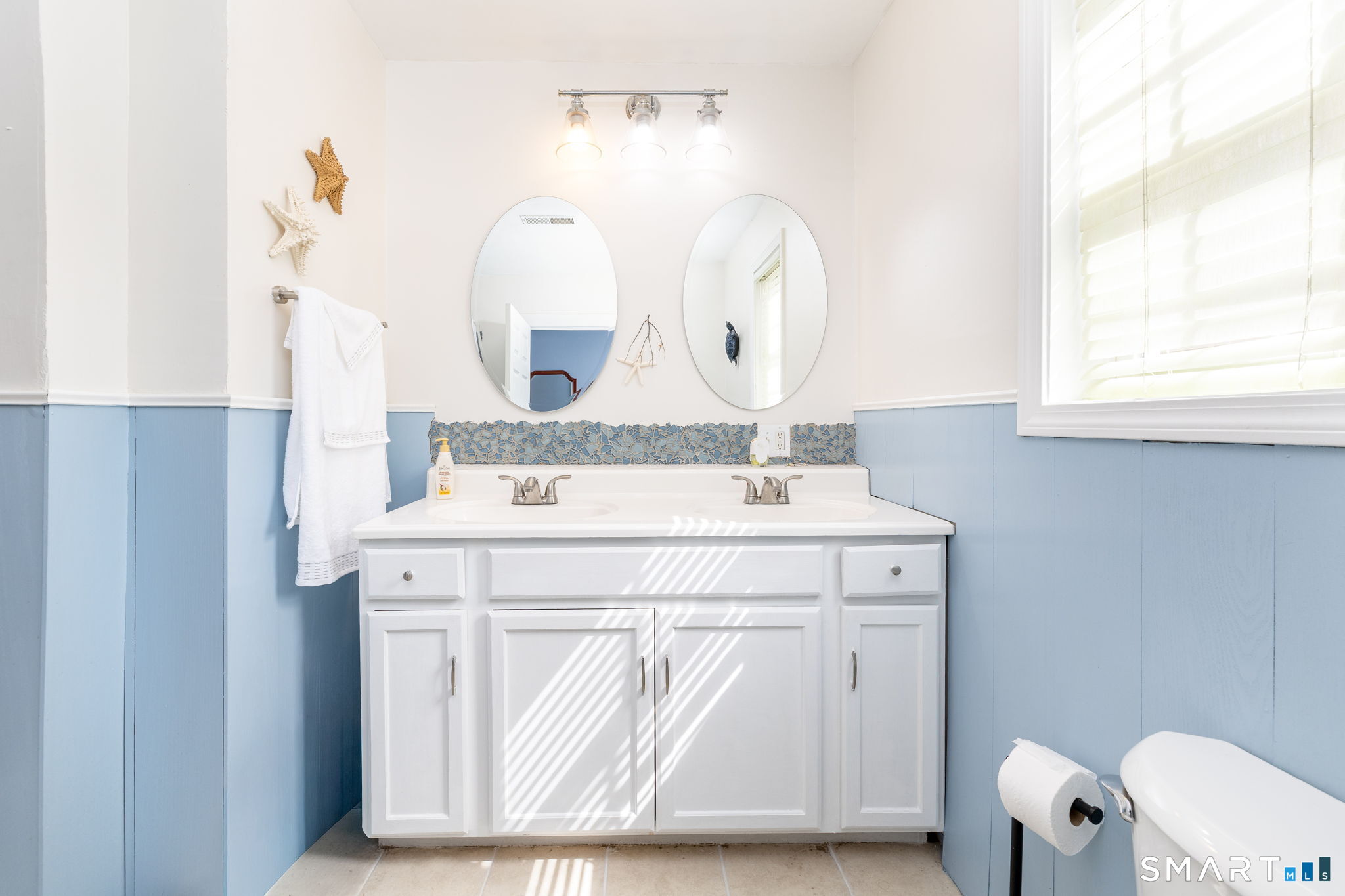 147 Eastern Avenue Waterbury, CT 06708 - Photo 13 of 40