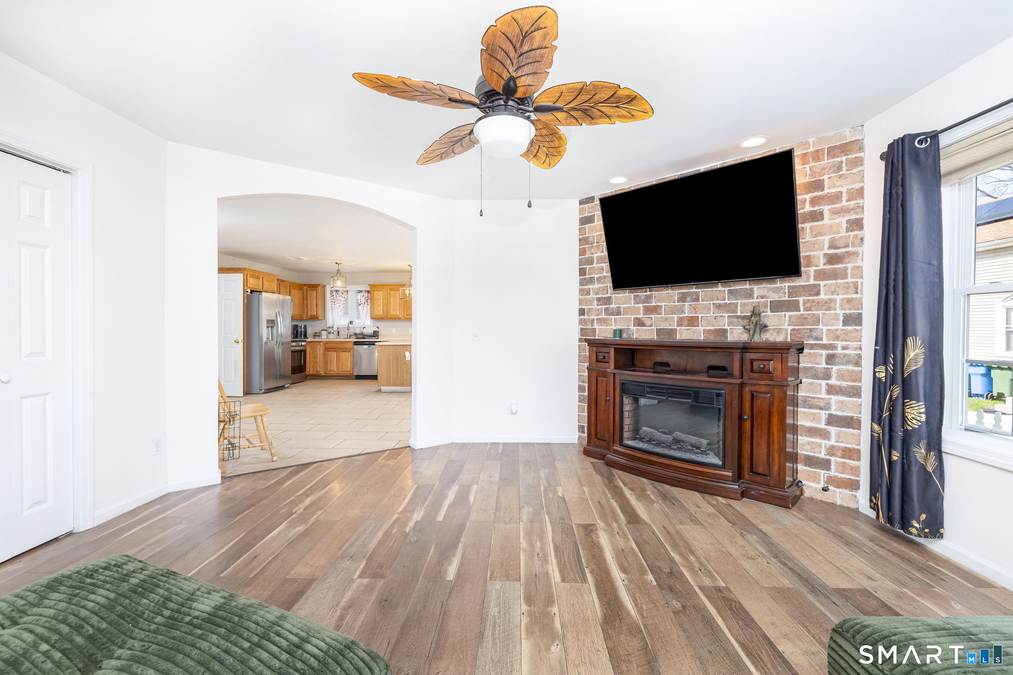 147 Eastern Avenue Waterbury, CT 06708 - Photo 9 of 40