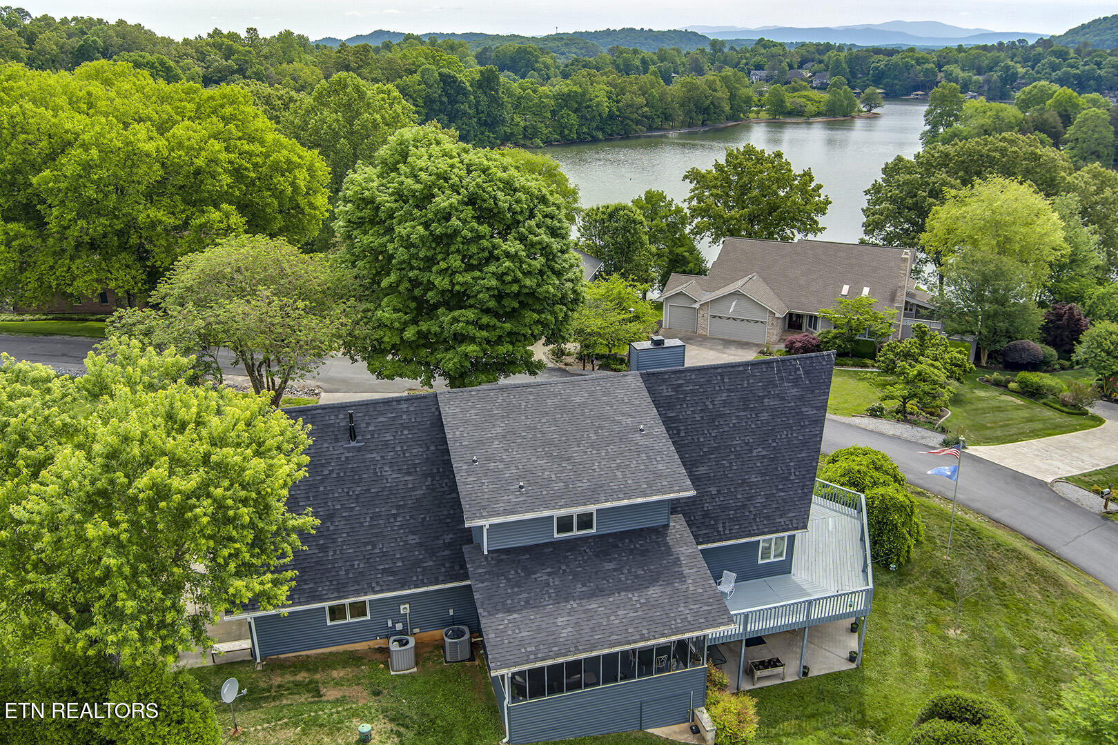 242 Chatuga Way Loudon, TN 37774 - Photo 2 of 60 02_242 Chatuga Way_LeftElevated