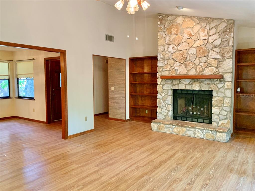 1017 Southwest 79 Terrace Gainesville, FL 32607 - Photo 3 of 33
