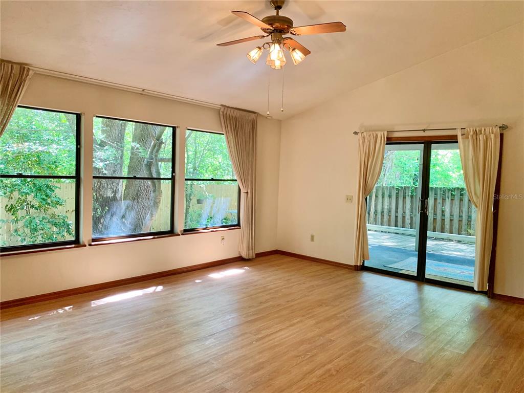 1017 Southwest 79 Terrace Gainesville, FL 32607 - Photo 4 of 33