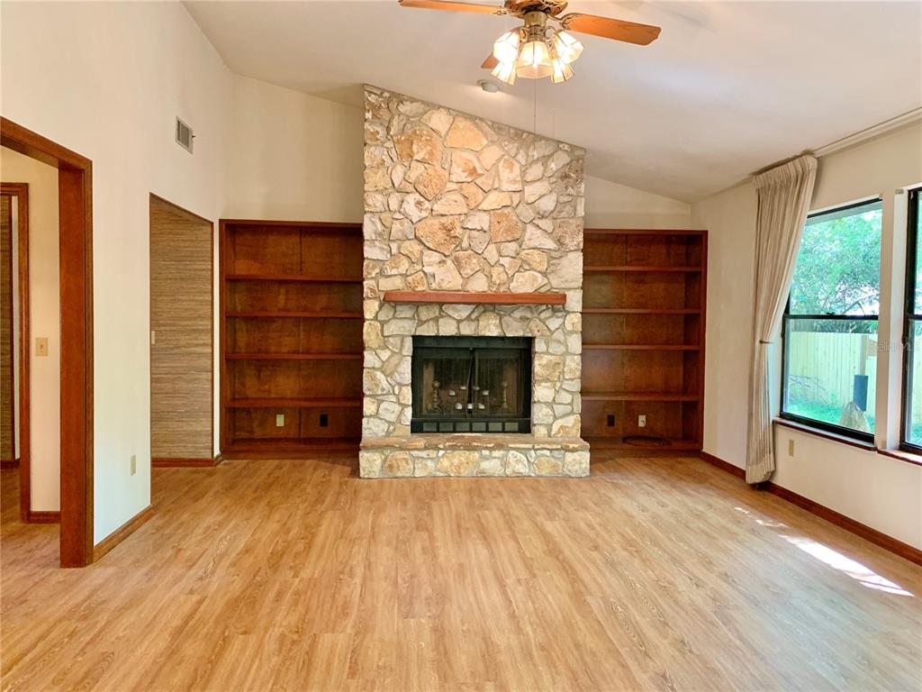 1017 Southwest 79 Terrace Gainesville, FL 32607 - Photo 5 of 33