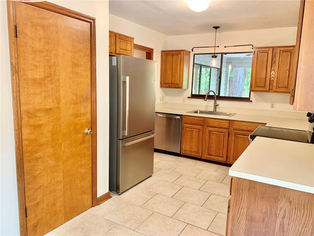 1017 Southwest 79 Terrace Gainesville, FL 32607 - Photo 8 of 33