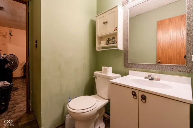 $169,000 | 1413 Brookside Drive, Columbus, IN 47201