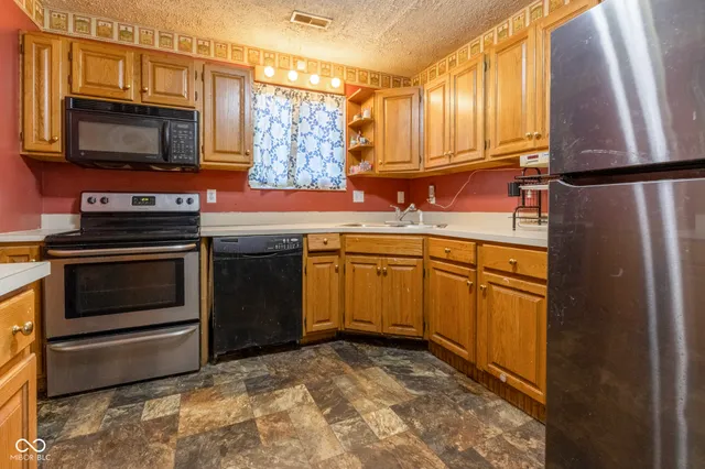 $169,000 | 1413 Brookside Drive, Columbus, IN 47201