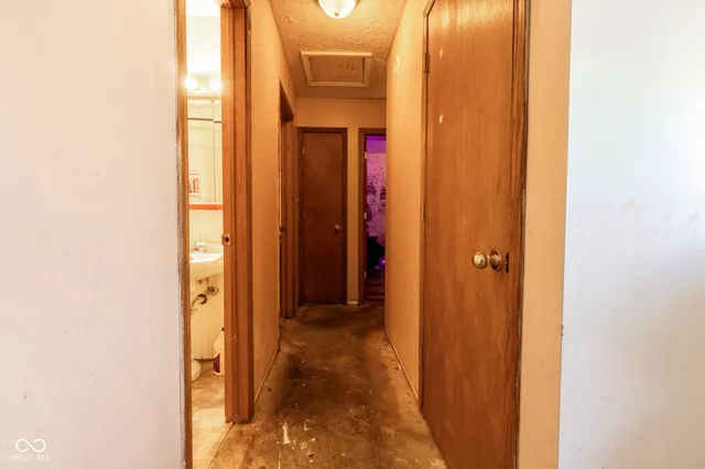 $169,000 | 1413 Brookside Drive, Columbus, IN 47201